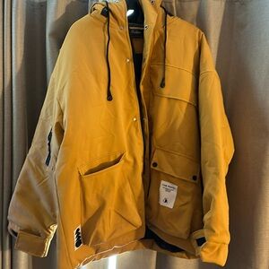 XXL-sized orange/gold (don’t know the exact color)